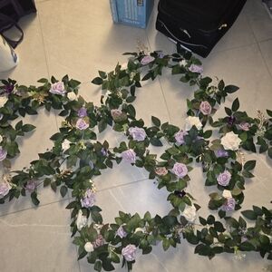 Lings Moment Floral Garland with Purple and White Roses